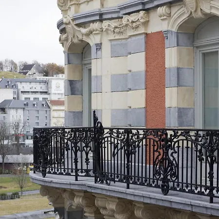 现代大酒店 4* 卢德