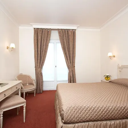 Grand Moderne Lourdes