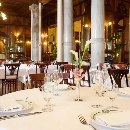 Grand Moderne Hotel 4*