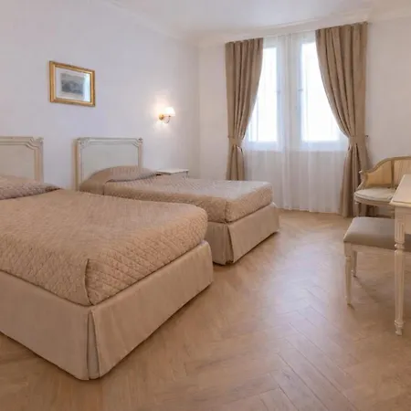 Grand Moderne 4* Lourdes