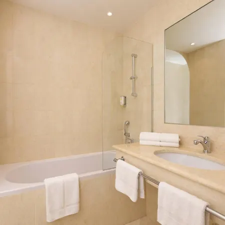 Grand Moderne Hotel 4*