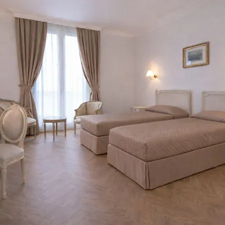 Grand Moderne 4* Lourdes