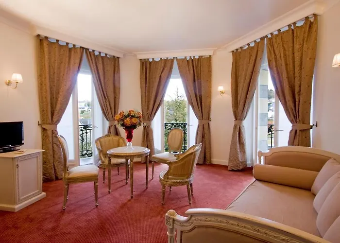 Hotel Grand Moderne 4*