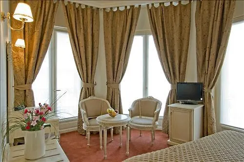 Grand Moderne Hotell