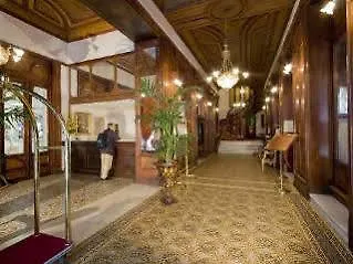 Grand Moderne 4* Lourdes