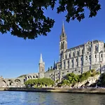 Grand Moderne Hotel 4*