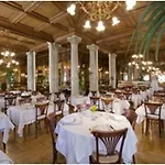 Grand Moderne 4* Lourdes