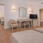 Grand Moderne 4* Lourdes