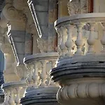 Grand Moderne Hotel 4*