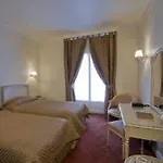 Grand Moderne Hotel 4*