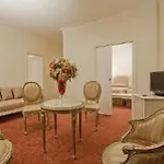 Grand Moderne Hotel 4*