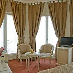 Grand Moderne Hotel