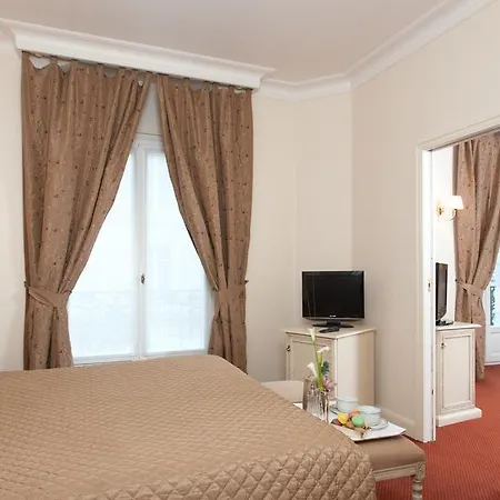 Grand Moderne 4* Lourdes