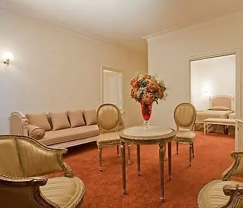 מלון Grand Moderne