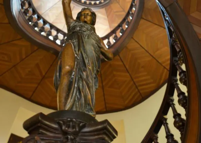 グランド オテル モデルヌ 4* ルルド